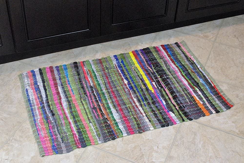 tapete chico de varios colores colores hecho de algodón