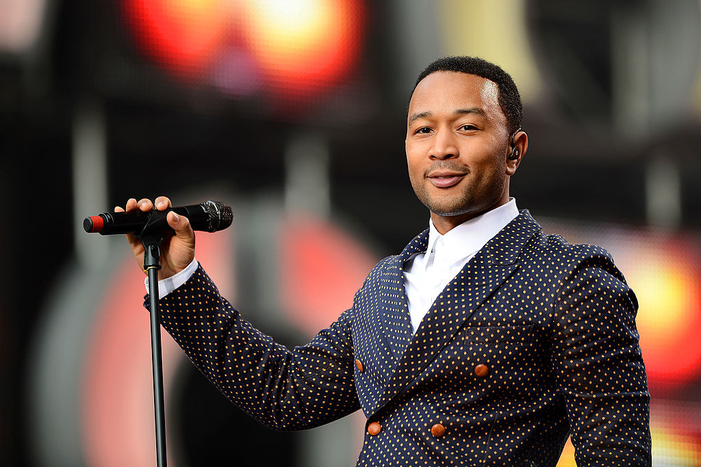 John Legend getting ready to perform