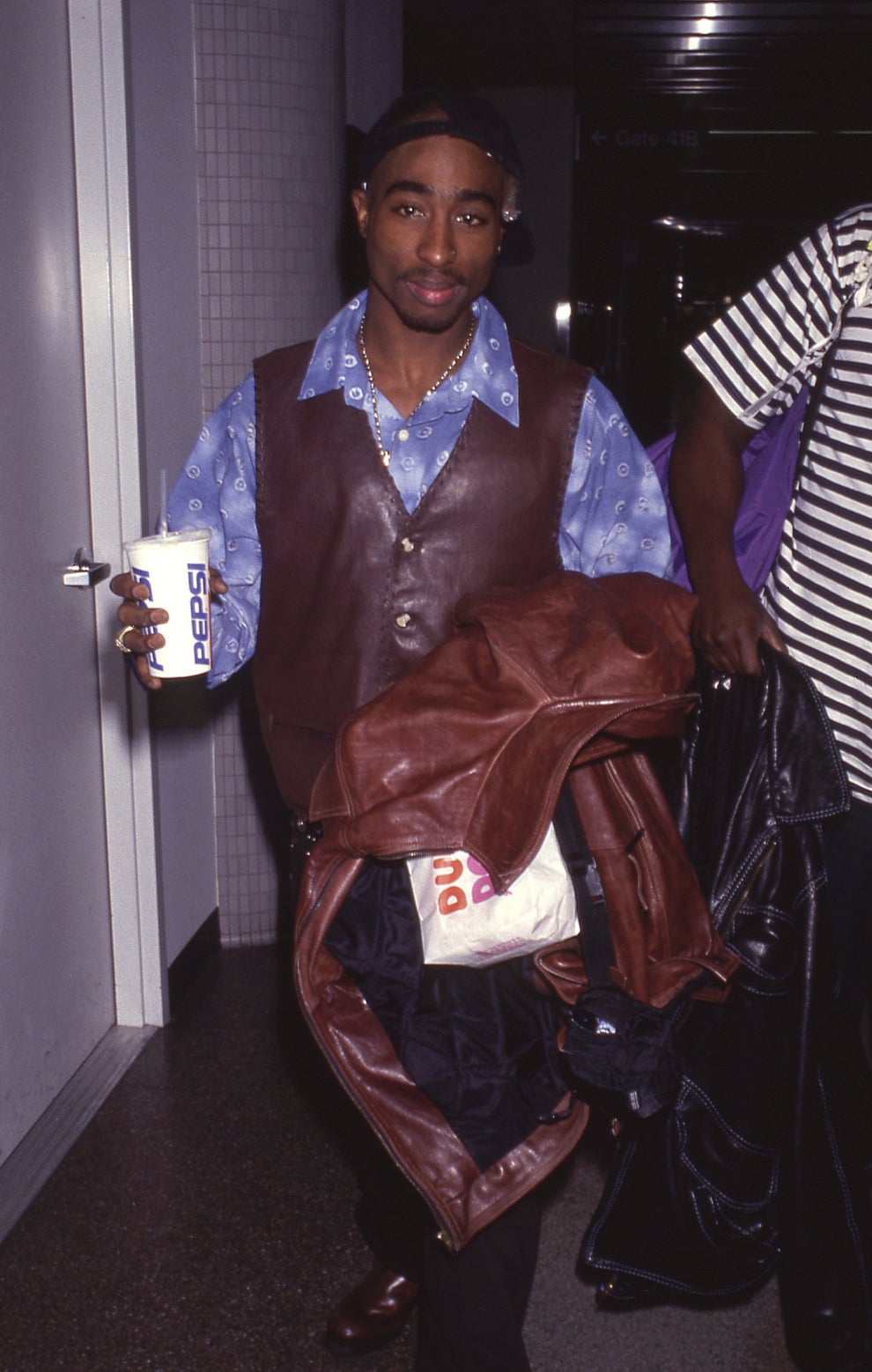 26 Photos To Remember The Legendary Tupac Shakur On The Anniversary Of ...