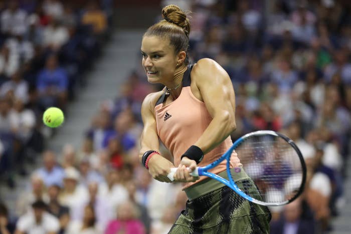 Maria Sakkari hitting a backhand