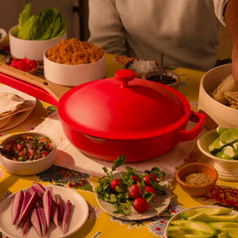 The always pan with lid in red