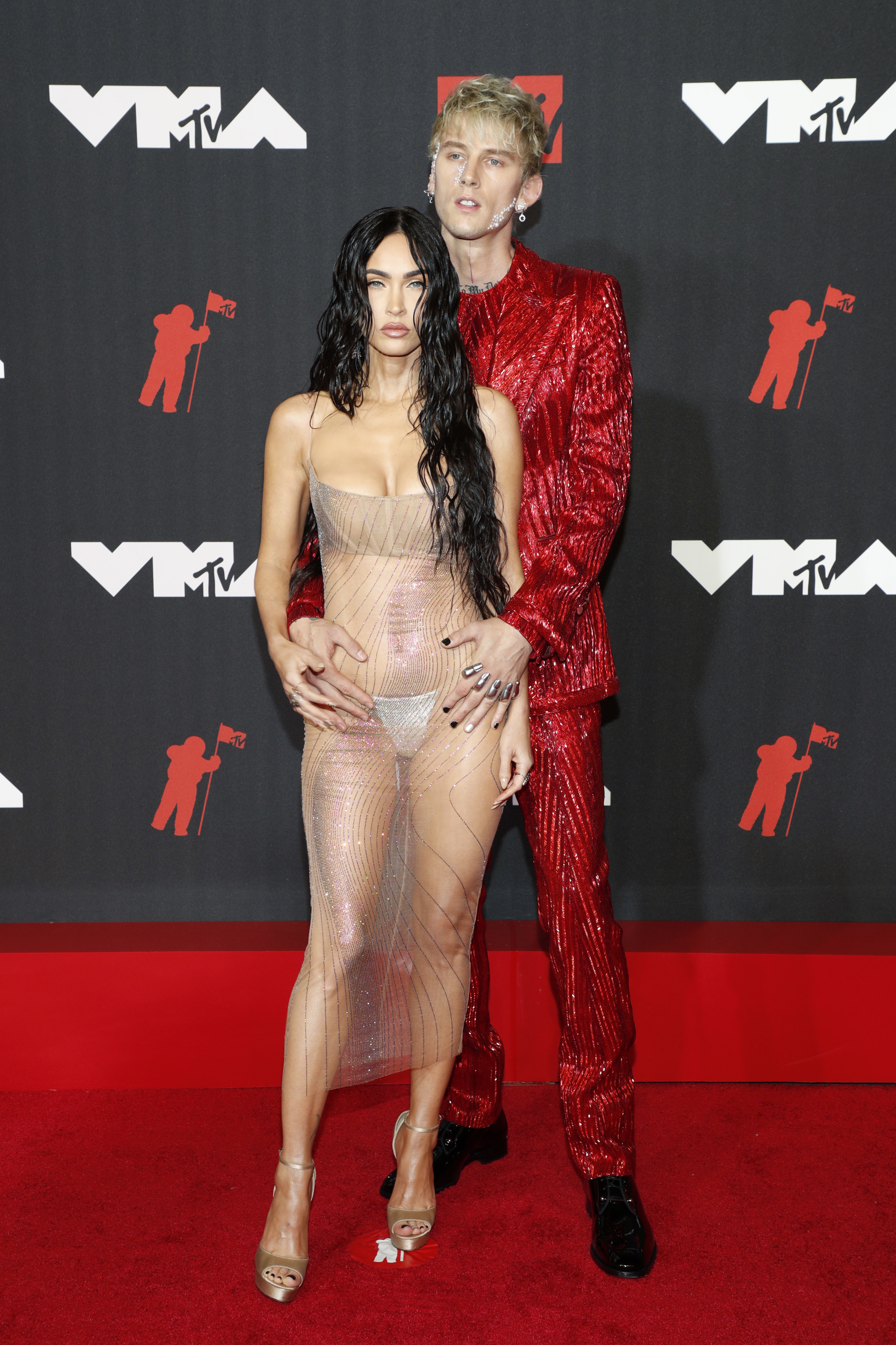 Megan Fox and Machine Gun Kelly at the 2021 VMAs