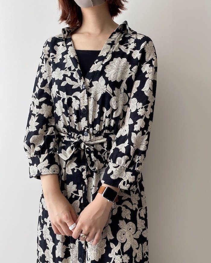 Zaraのセンスほんと好き 新作の 花柄ワンピース 大人かわいいデザインが素敵なんです