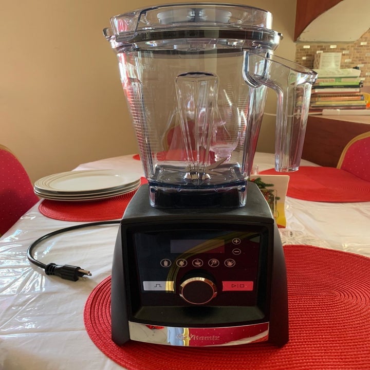 reviewer photo of the black blender