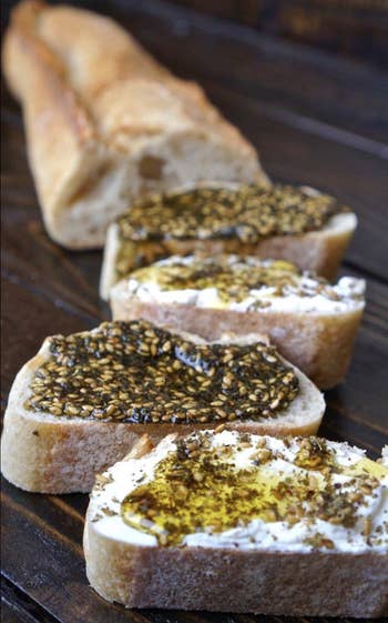 The spice blend on top of baguette 