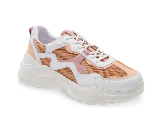 The chunky trainer in pink and white