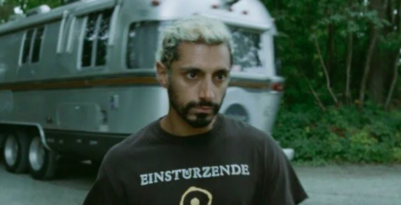 Ruben usando una camiseta de Einstrürzende