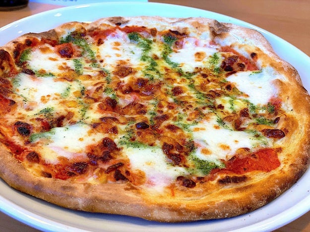 チーズの量に笑った サイゼリヤ ガスト びっくりドンキーの 衝撃ピザ 3選 Buzzfeed Japan Goo ニュース