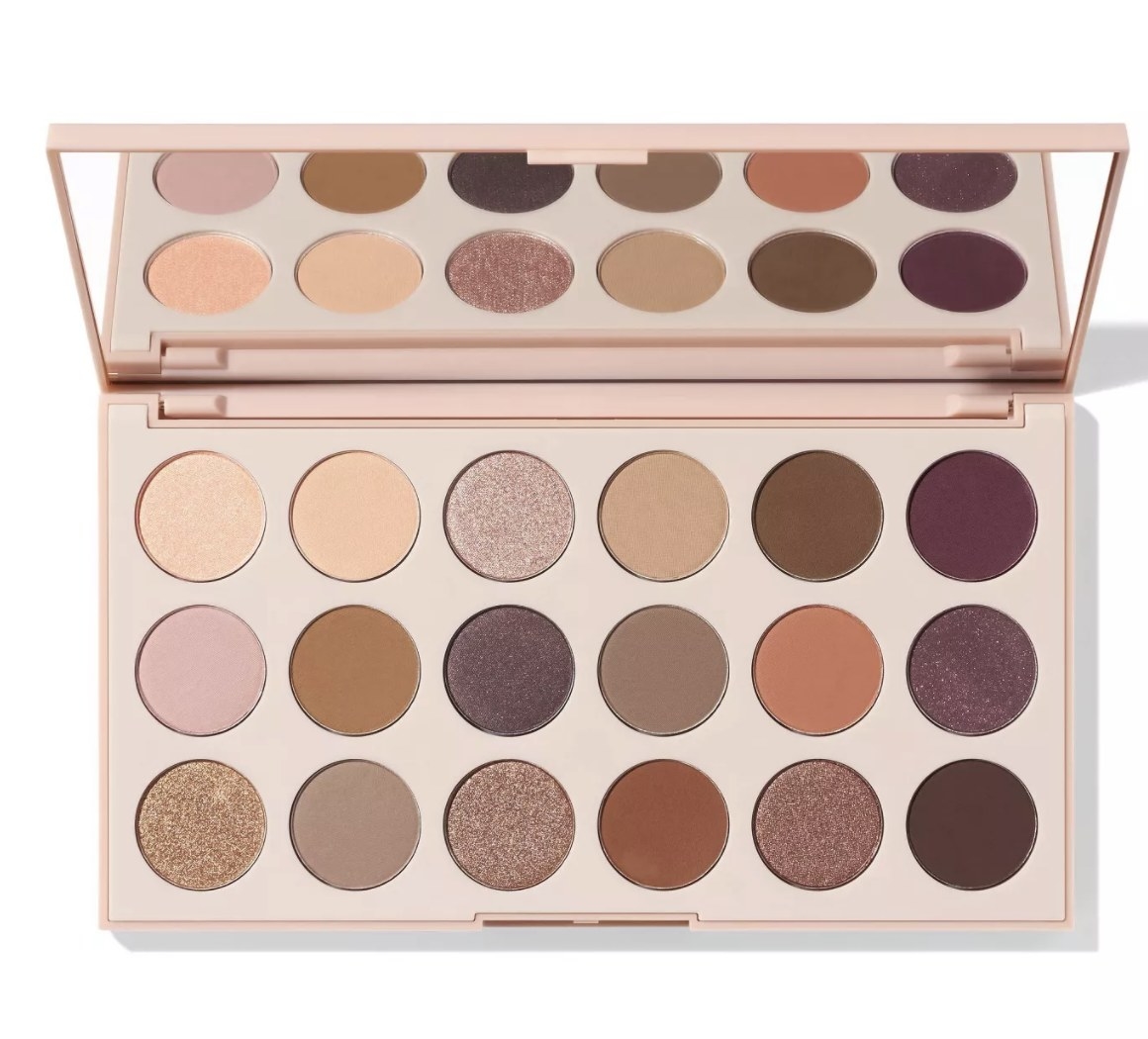 The light pink palette has warm and cool neutral shades and glitter shades