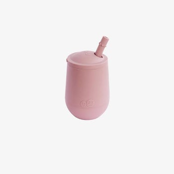 The pink silicone cup with straw
