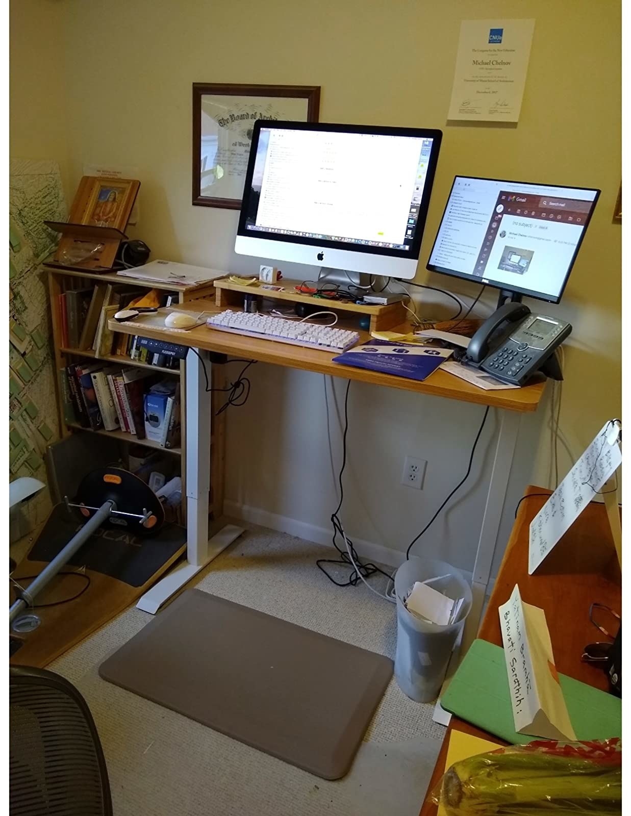 7 Best Standing Desk Mats in 2023 - Remote Bliss