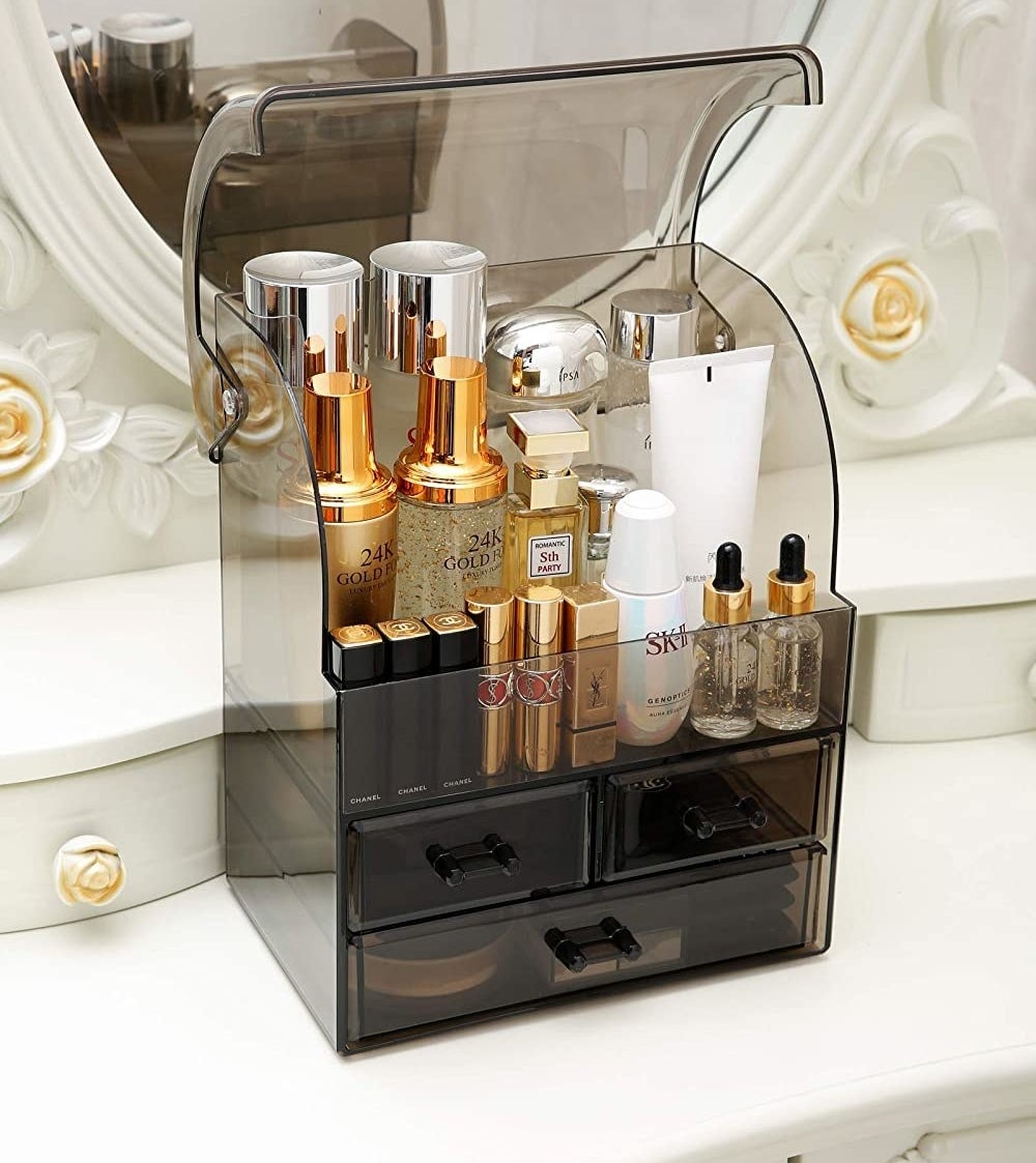 the makeup organizer