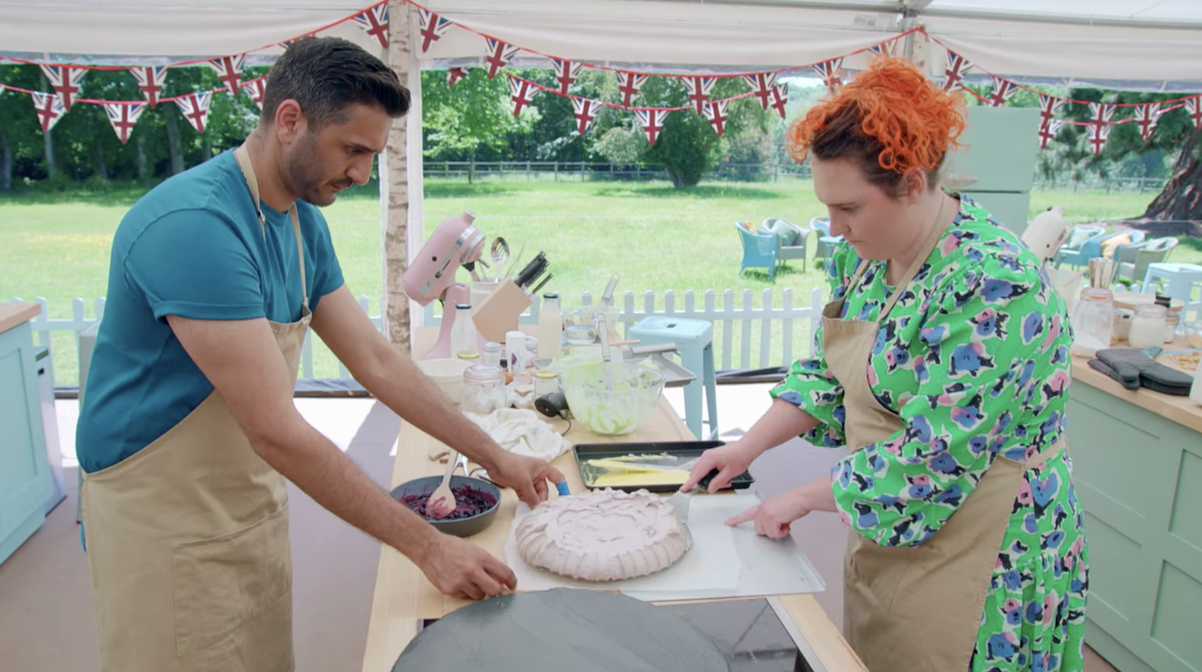 Chigs and Maggie attempt to move their pavlovas