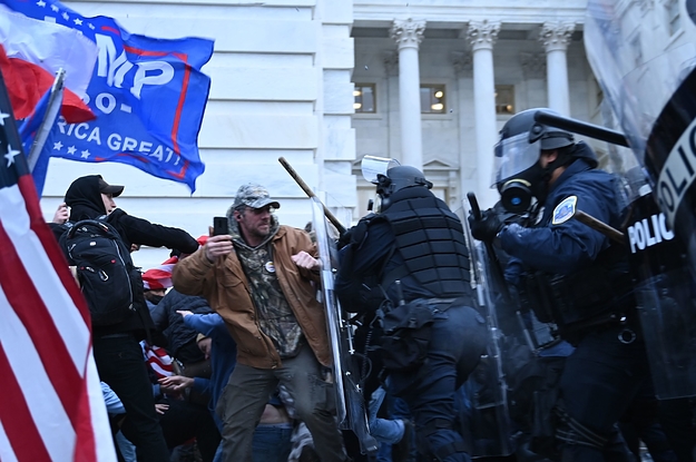 A US Capitol Police Officer Was Charged With Obstructing The Jan. 6 Investigation