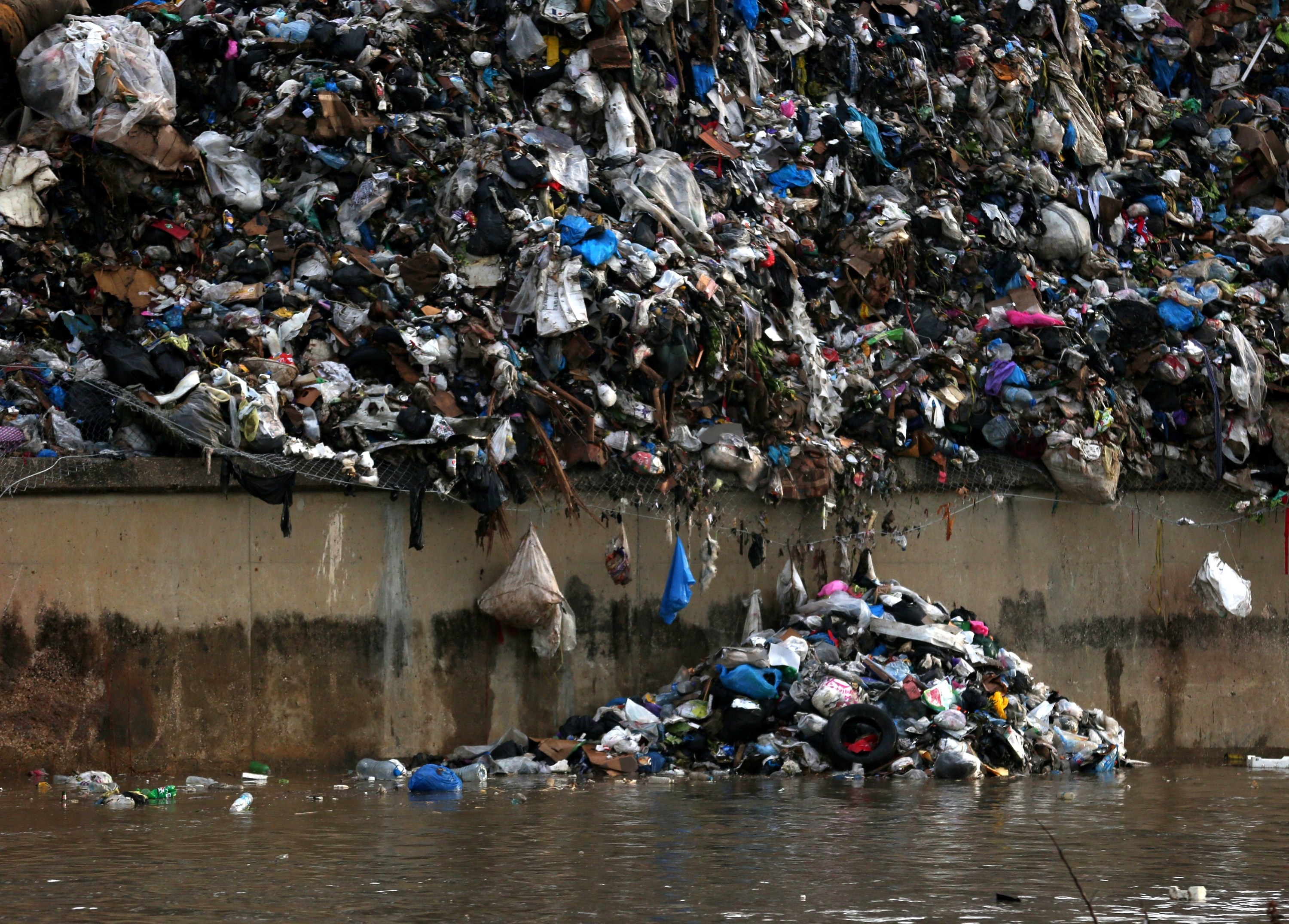 Trash spills into water in Lebanon