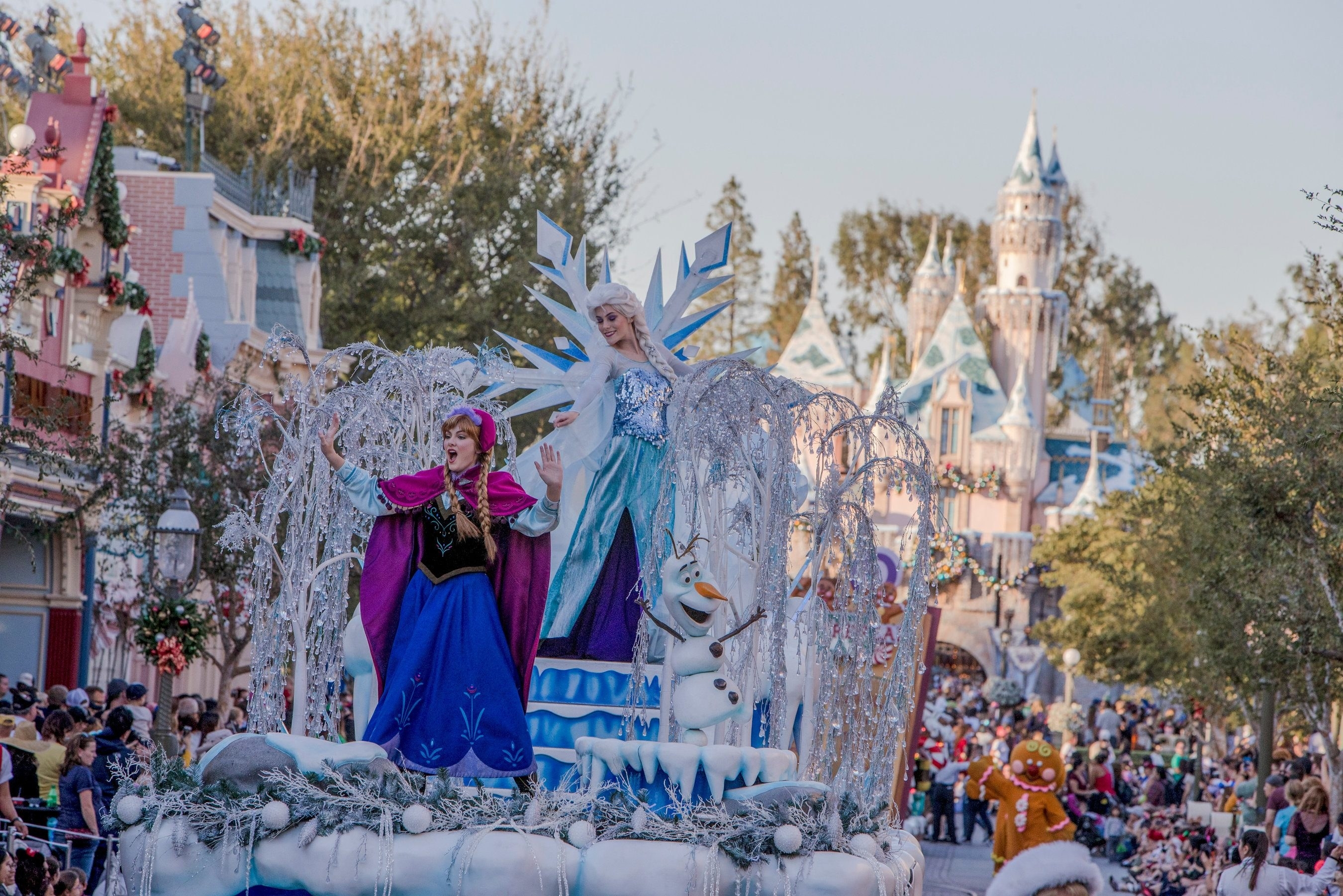 A Frozen float in the holiday parade