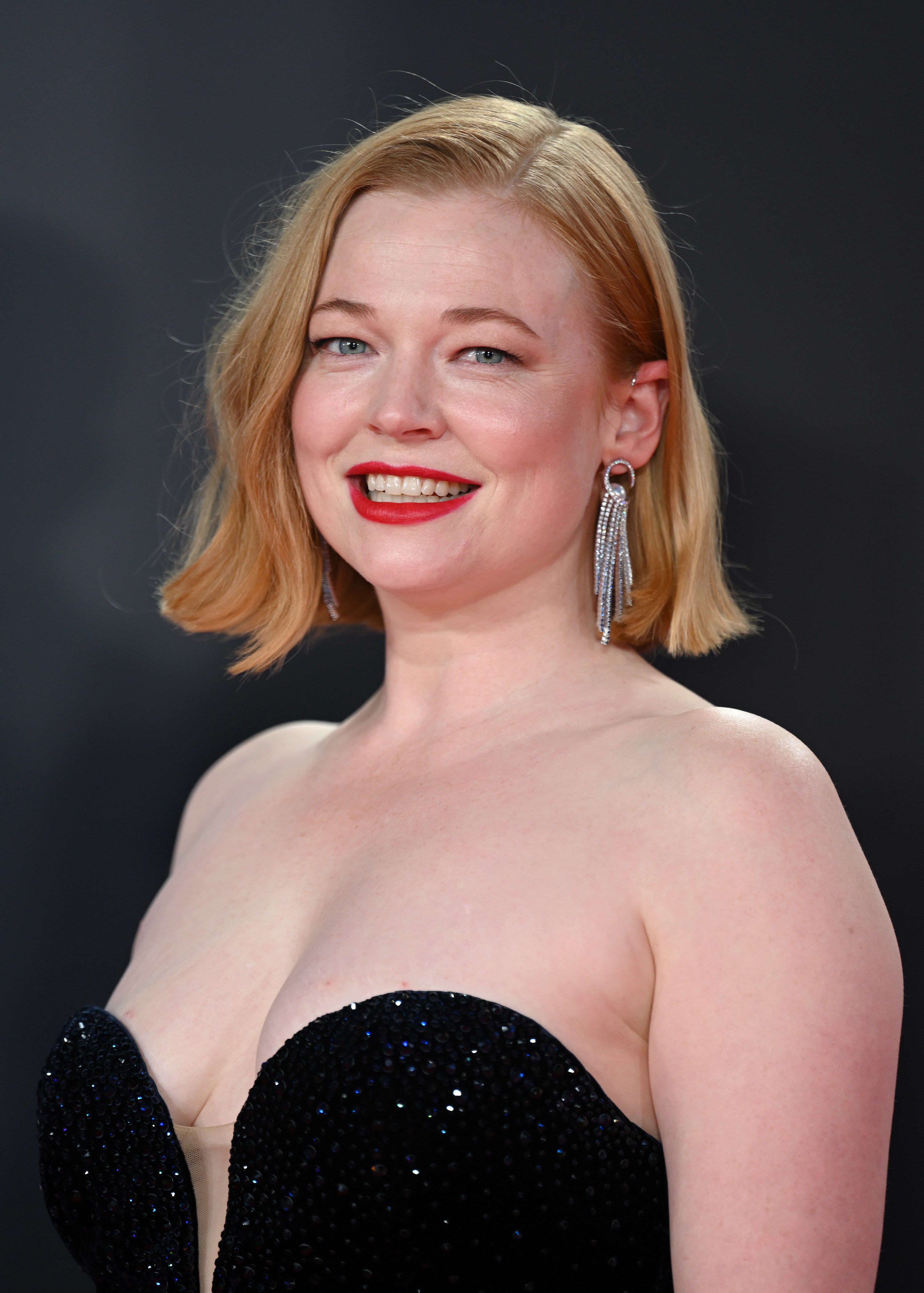 Body sarah snook Succession star