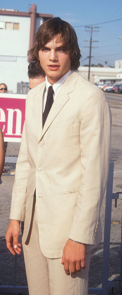 in a suit at the 98 teen choice awards