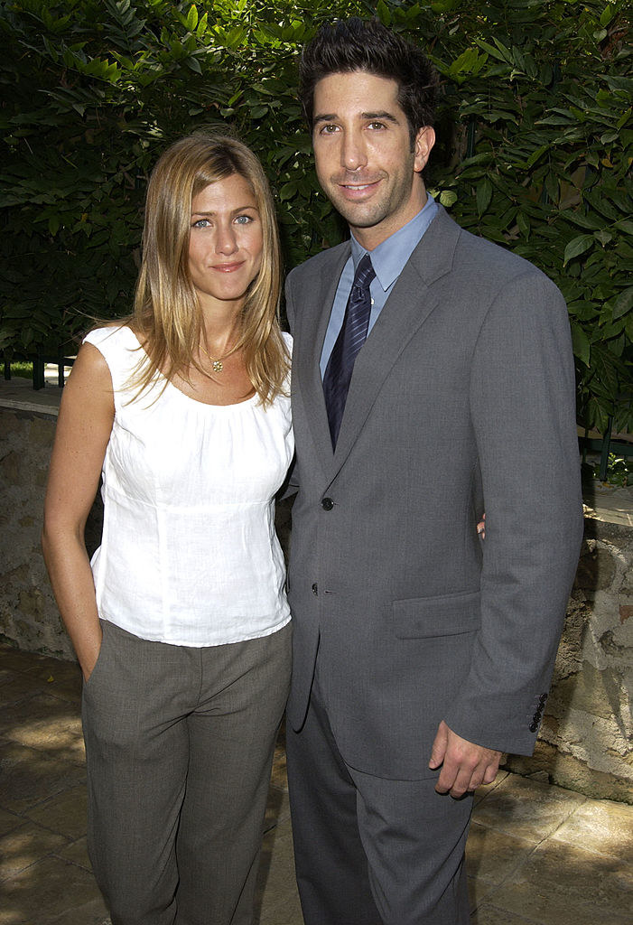 Jennifer Aniston and David Schwimmer standing together