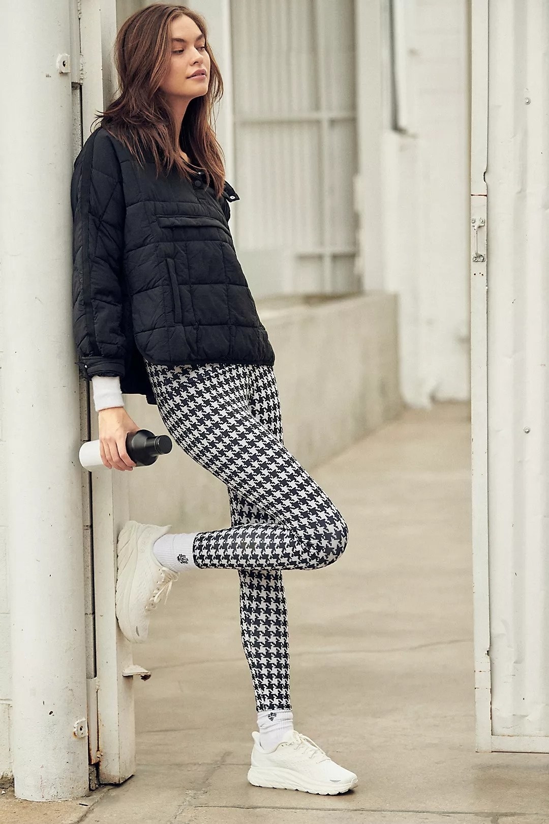 black and white leggings in houndstooth pattern
