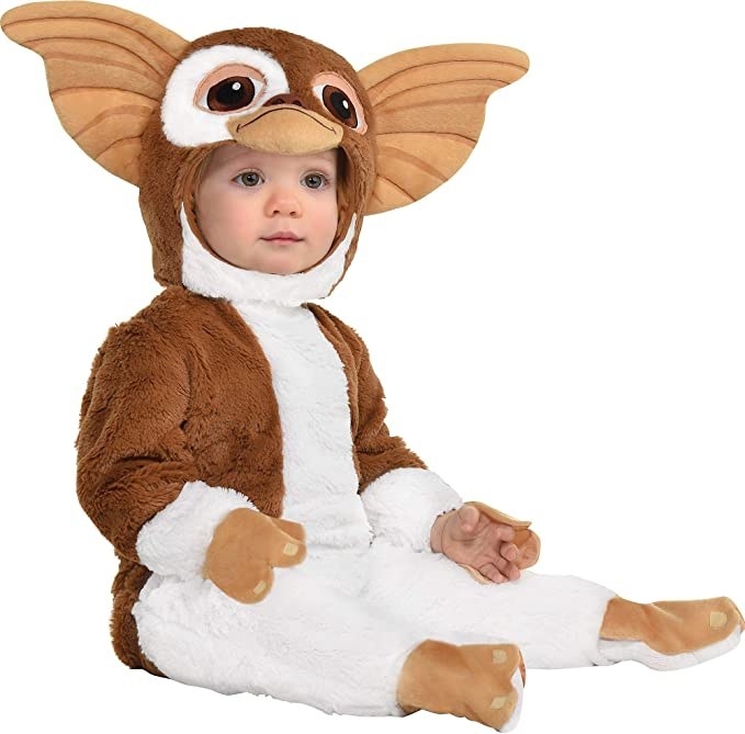 Child in Gizmo costume
