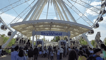 GIF of Sky Wheel in day and night
