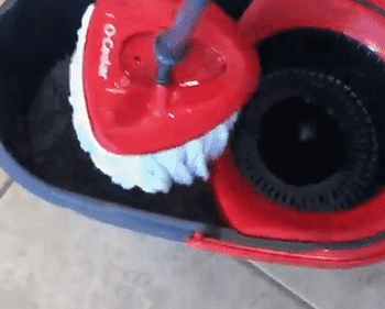 Reviewer GIF demonstrating how to ring out the mop