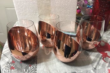 Reviewer image of four wine glasses