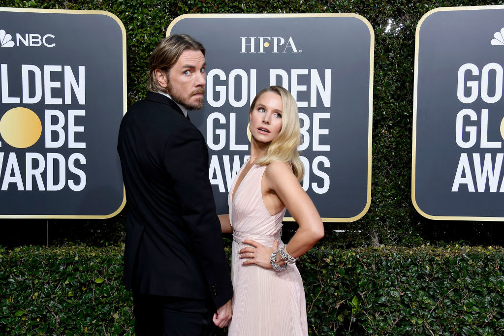 Dax Shepard (L) and Kristen Bell arrive to the 76th Annual Golden Globe Awards
