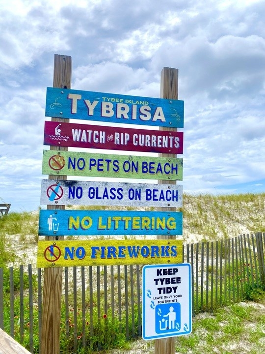 the Tybee Island sign