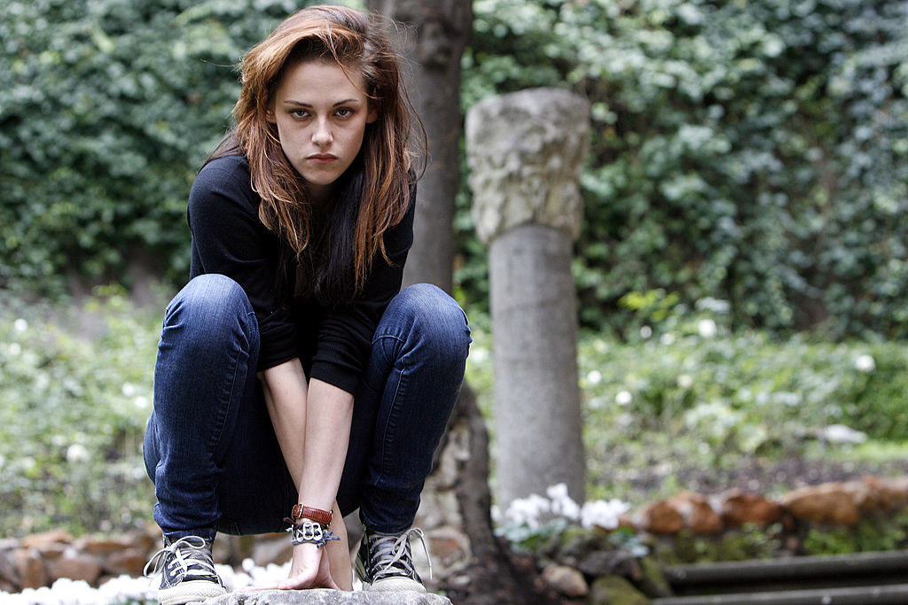 Kristen Stewart attends the &quot;Twilight&quot; portrait session