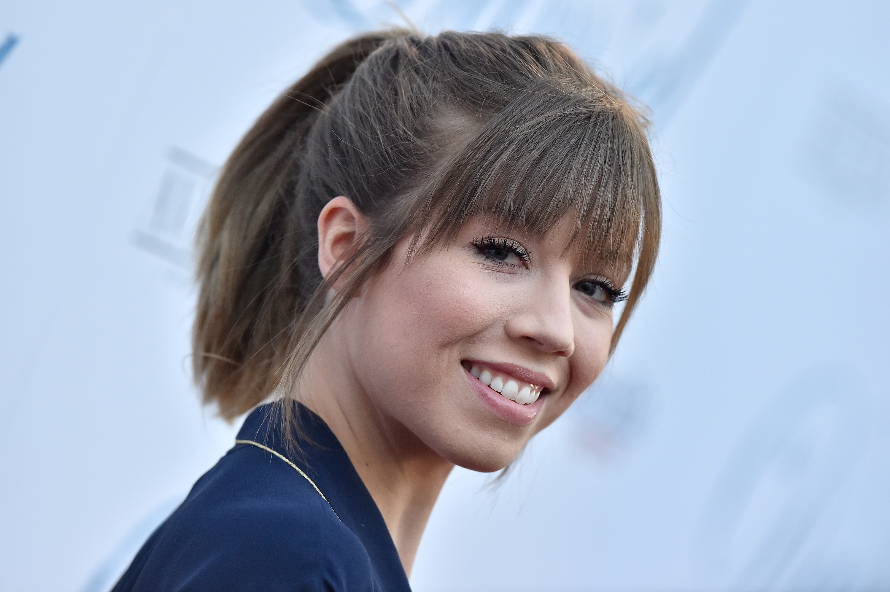 Photo of Jennette McCurdy smiling at the camera