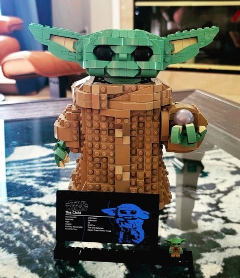A reviewer&#x27;s photo of The Child Grogu lego built