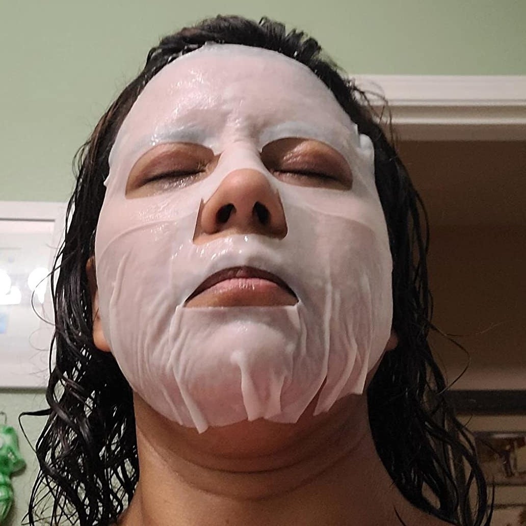 Reviewer wearing the mask