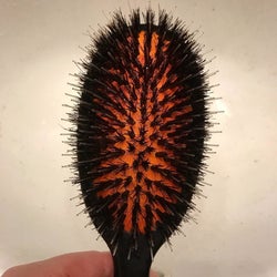 The same hairbrush clean so you can actually see the base