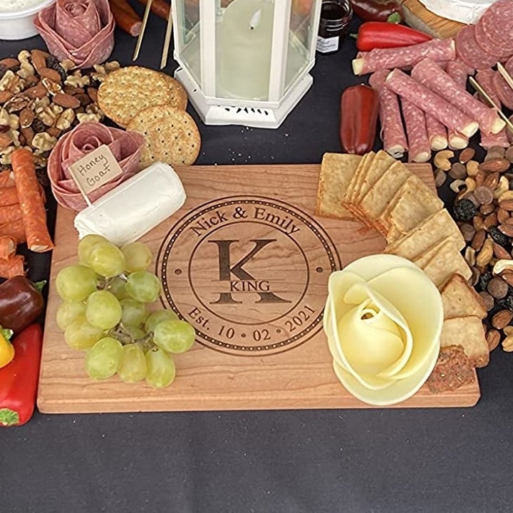 reviewer using the cutting board