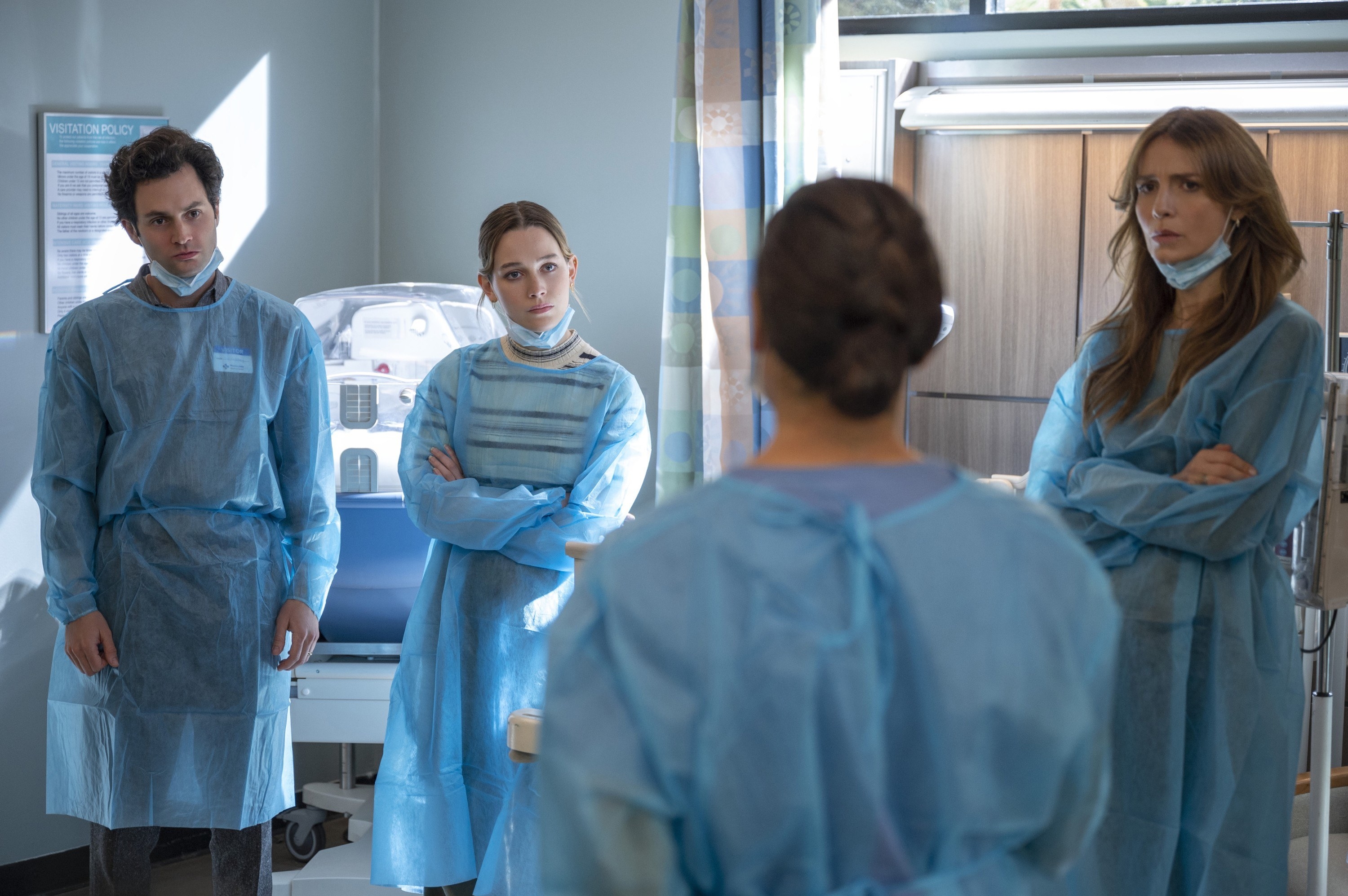 Joe Love and Dottie in hospital with doctor in Season 3