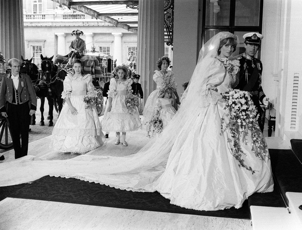 Prince Charles (R) and Princess Diana return from St Paul&#x27;s cathedral, after their wedding