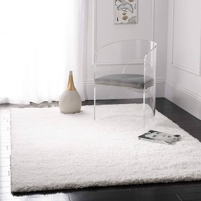 A white fur rug