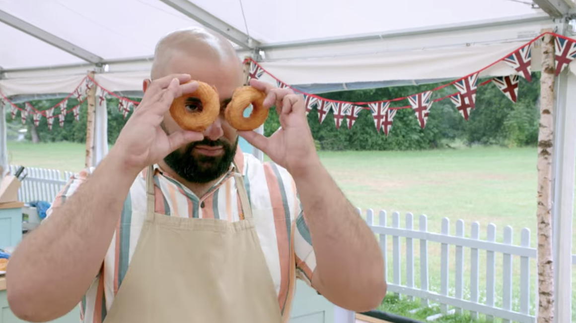 George making donut goggles