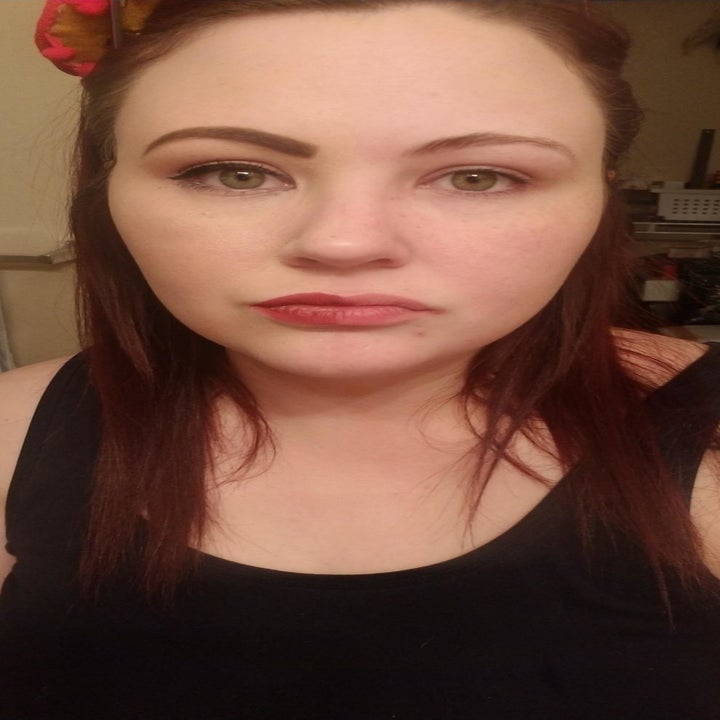 a reviewer who has used the makeup eraser on half their face