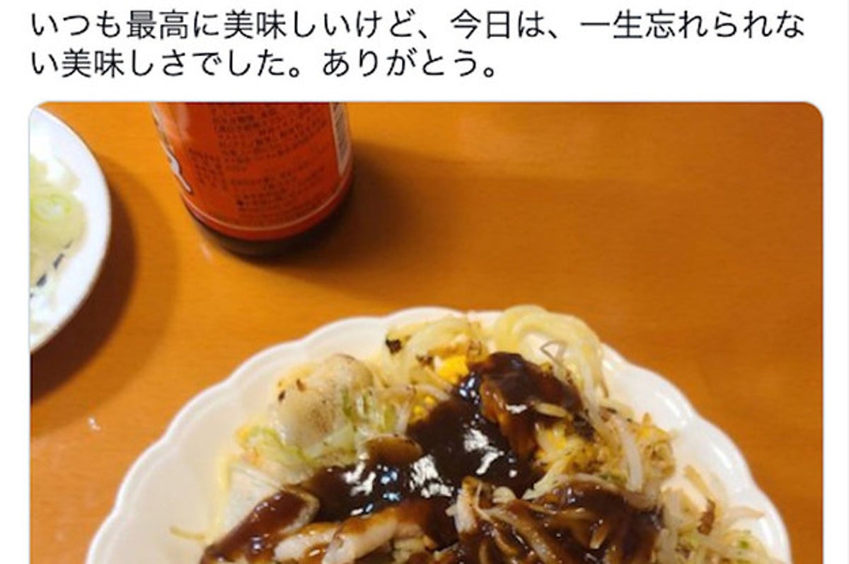 岸田新総裁 お好み焼きの写真を投稿もソースが賞味期限切れ