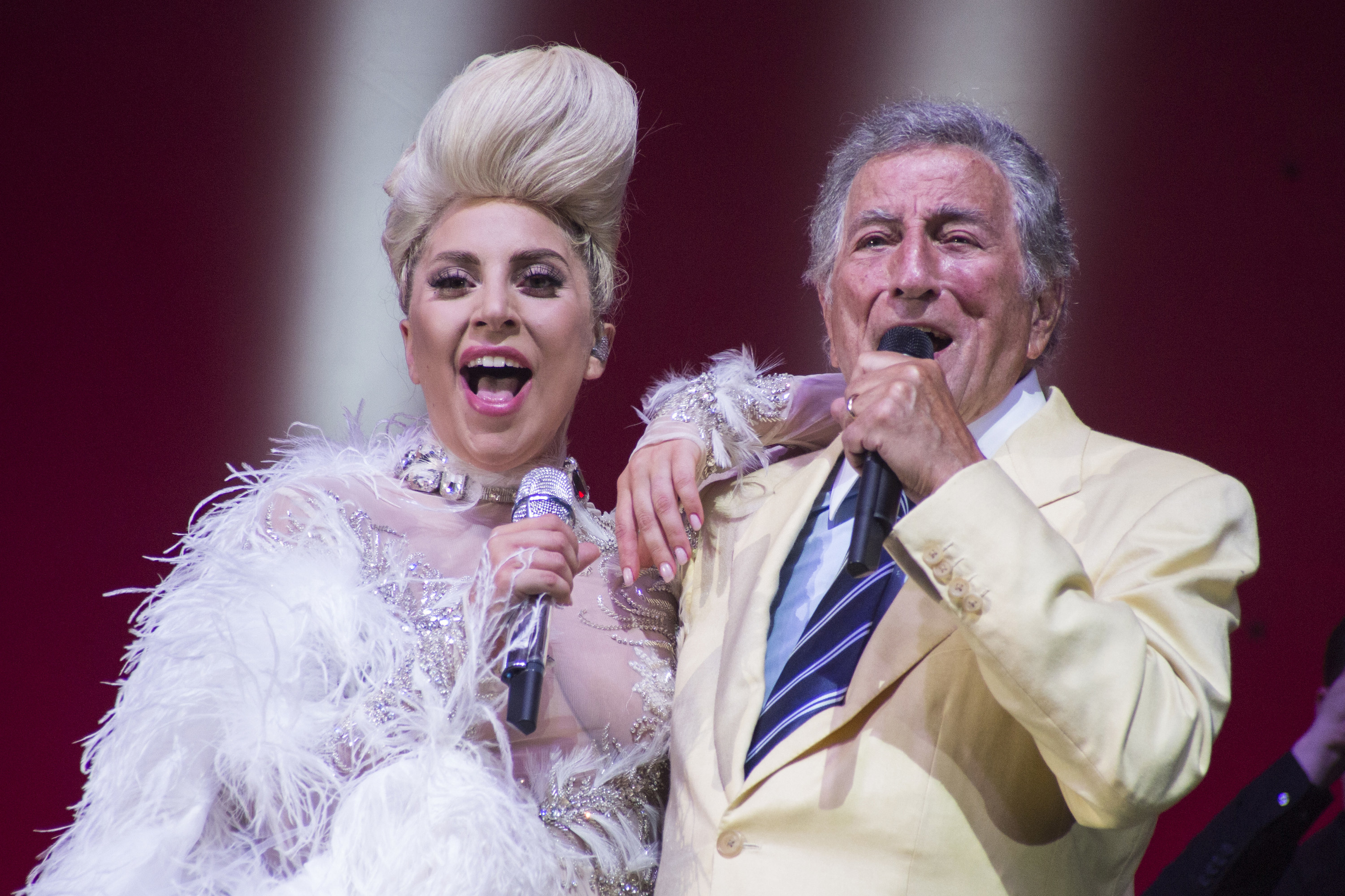 Lady Gaga and Tony performing together on stage