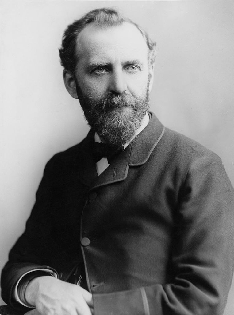 A portrait of WT Stead in 1890