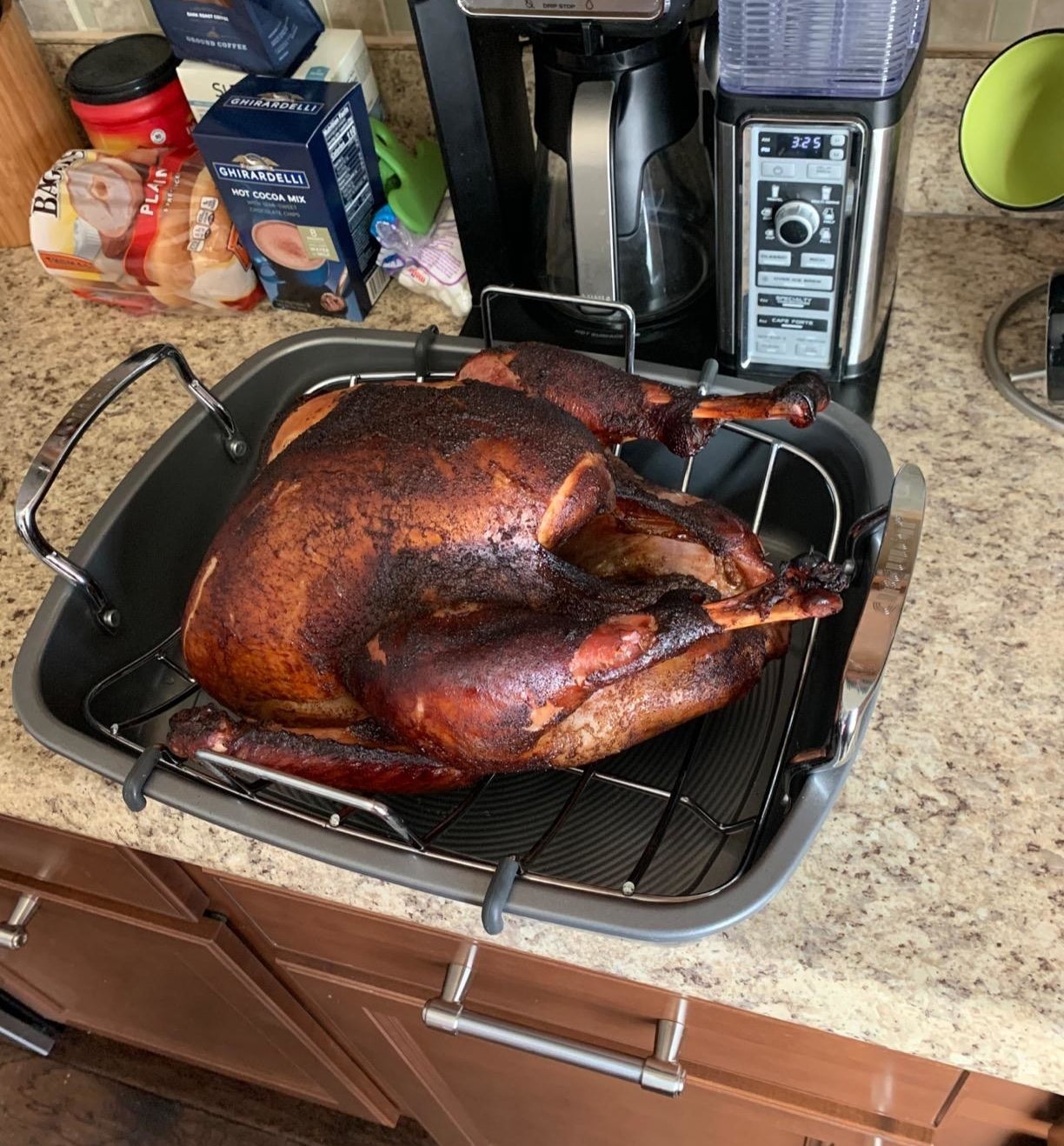Reviewer photo of the roasting pan and a turkey cooked on it