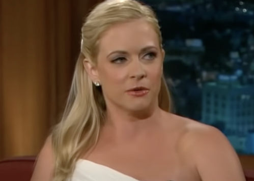 Melissa Joan Hart being interviewed