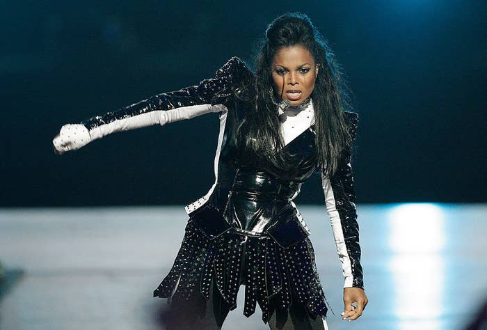 Janet Jackson performs during the 2009 MTV Video Music Awards