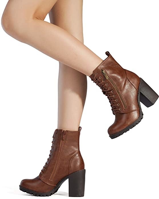 22 Pares de botas y botines ideales para recibir la poca de fr o