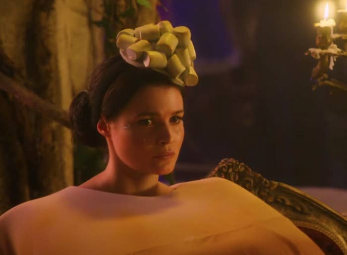 Rachel with mini marshmallow headpiece