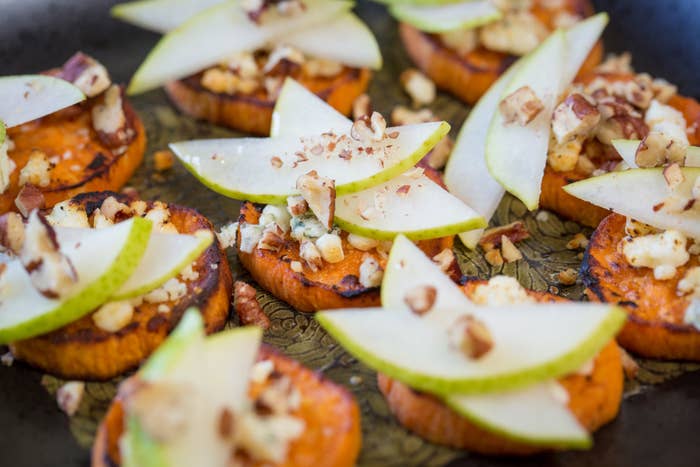 9 Simple Crowd-Pleasing Recipes To Bring To Your Friendsgiving